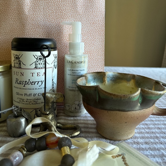 ✨MYSTERY BUNDLE OF TREASURES✨ - Picture 5 of 9